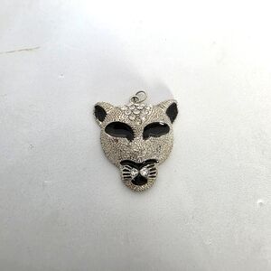 Leopard  Head Silver Tone  Pendant  Only